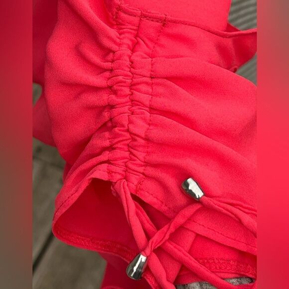 Sarah Bustani Fashion Designer from Mexico. Coral sleeveless lightweight top. S - Picture 3 of 5